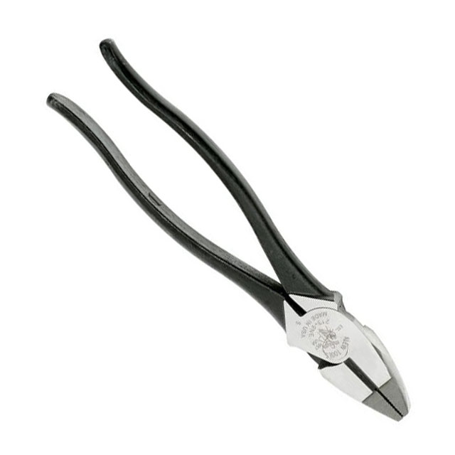 213-9NE Klein Tools, Inc.                                                                    PLIERS COMBO FLAT NOSE 9.25