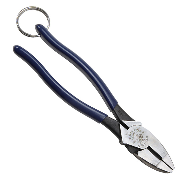 D213-9NETT Klein Tools, Inc.                                                                    PLIERS COMBO FLAT NOSE 9.38