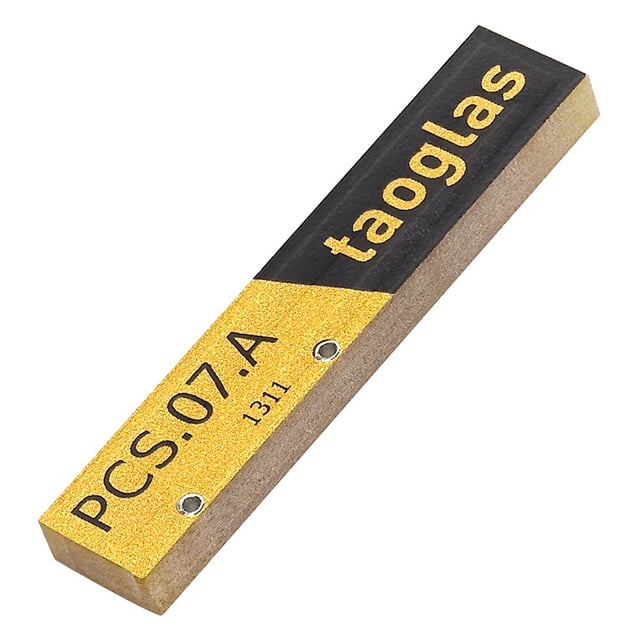 PCS.07.A Taoglas Limited                                                                    LOW PRO CELL SMD DILCTRC ANTNA